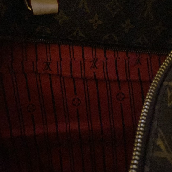 Louis Vuitton duffel bag with lock and key with red interior brown leather - Picture 4 of 5